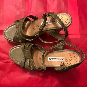 Nina Shoes Women's Green Sandals